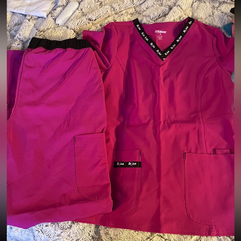 Breast Cancer Awareness Scrub Set. Top XS, bottoms small